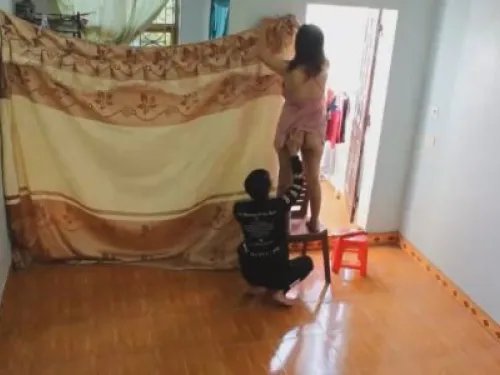 Saya membersihkan dan hanya mengaitkan vagina saya